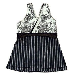Lululemon Deep V Tank Top Stretch Floral Stripes Wide Bock lStraps Pocket Bra 8